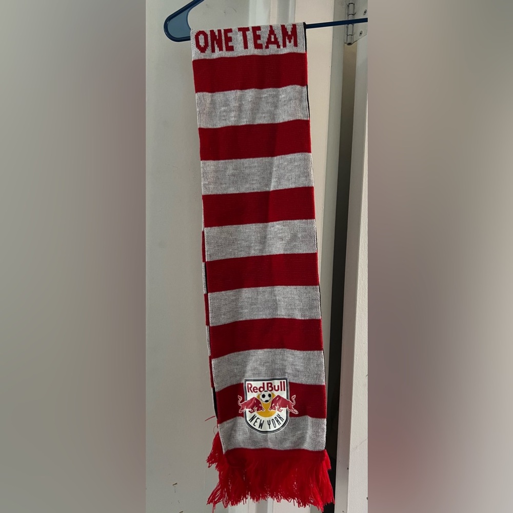 NY Red Bulls FC season scarf from 2015